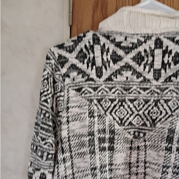 Anthropologie Tiny Boho Tribal Drape Cardigan Sm Black White Geo Knit Layering - Picture 10 of 11